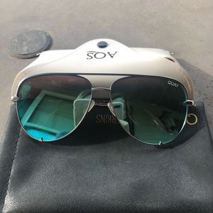 Quay Australia x Desi Perkins High Key Aviators